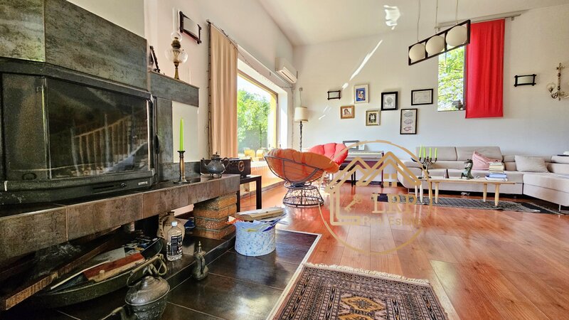 Ciolpani, Izvorani, Padurea Snagov, vila 5 camere, P+1, 268 mp utili, teren 1067 mp.